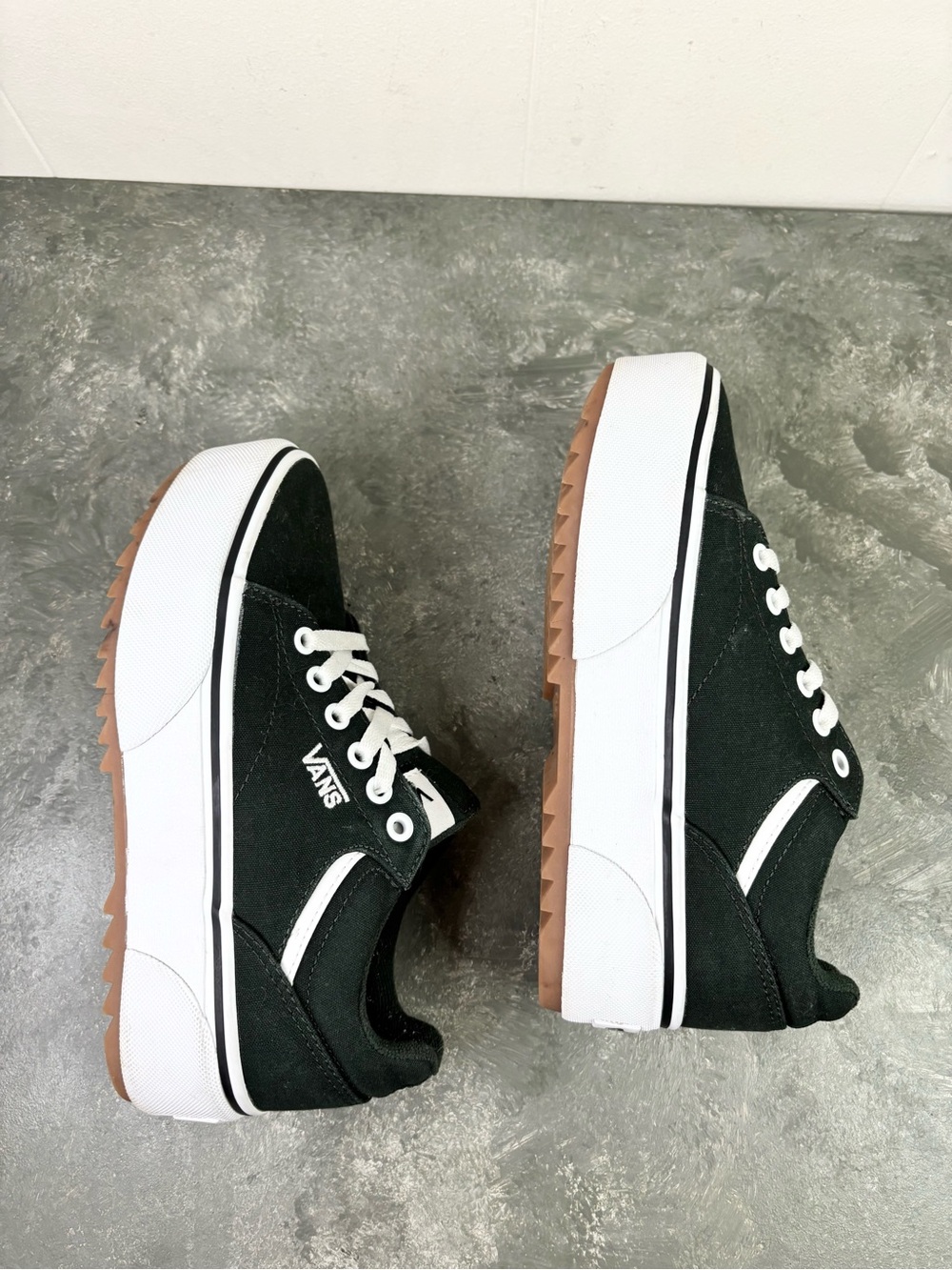Vans Women's Seldan Platform sneakers in green canvas white sole size 6.5 - Picture 7 of 8